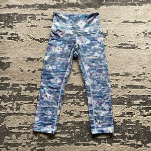 Lululemon athletica cropped Leggings